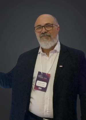 Alexandre Tavares